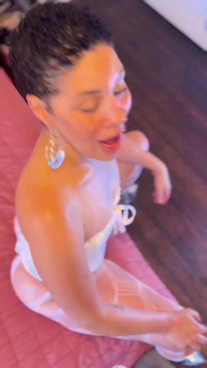 Xmas Gift for Lady in White