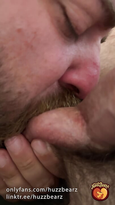 Blowing my husnamd and worshiping his frenulum