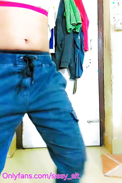 Crossdresser Flash Her Clitty and Masturbating