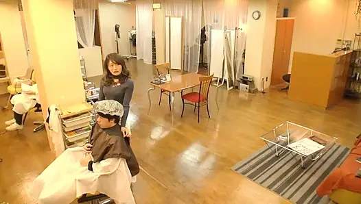 Göz temasının asla durmadığı salon