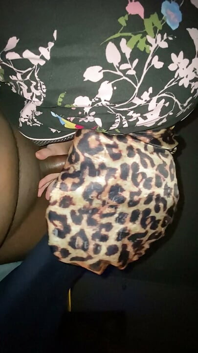 Snowbunny suck dick till I cum
