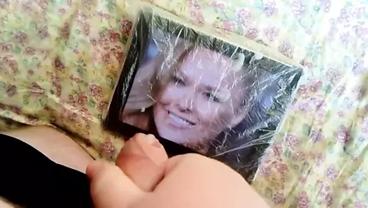 Ronda Rousey'in üzerine boşal