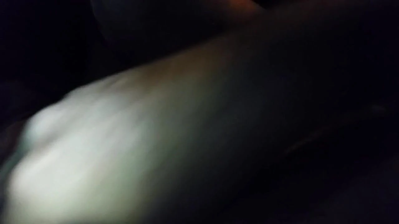 Im Auto auf dem Parkplatz