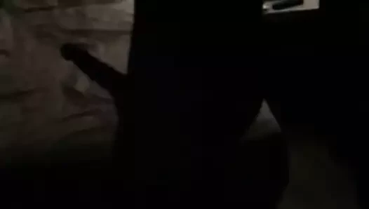 Motel odamda yalnızım,