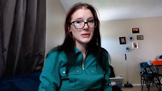 Kilise kızı ıslanıyor