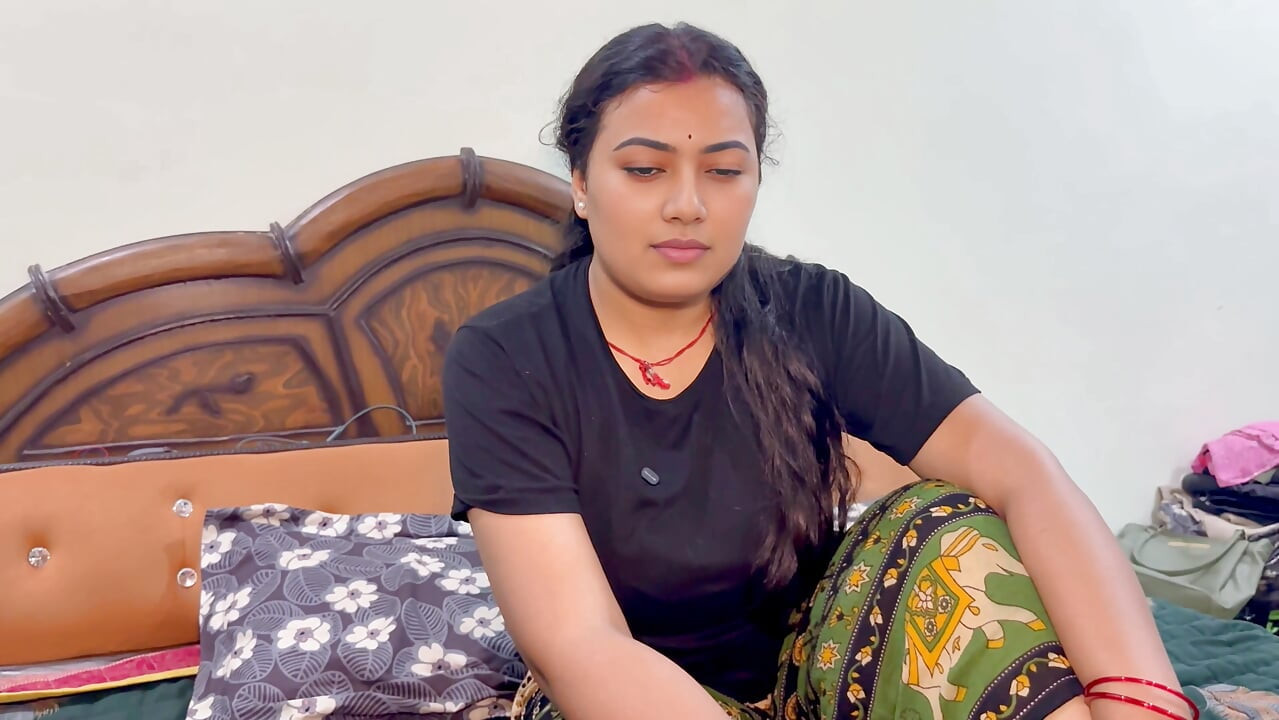Bade ke jane ke baad chote ne bhabi ko akela dekh uthya mauke ka fayeda