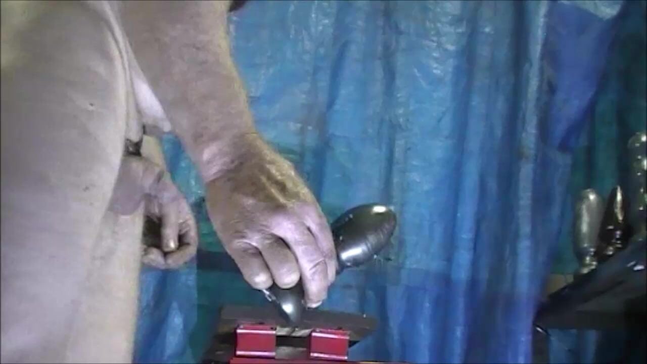 chubby mechanic quick butt plug ride