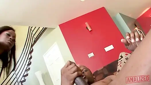 Analized - великолепные чернокожие шлюшки Jada Fire, Monique и Diamond Jackson принимают два массивных больших черных члена