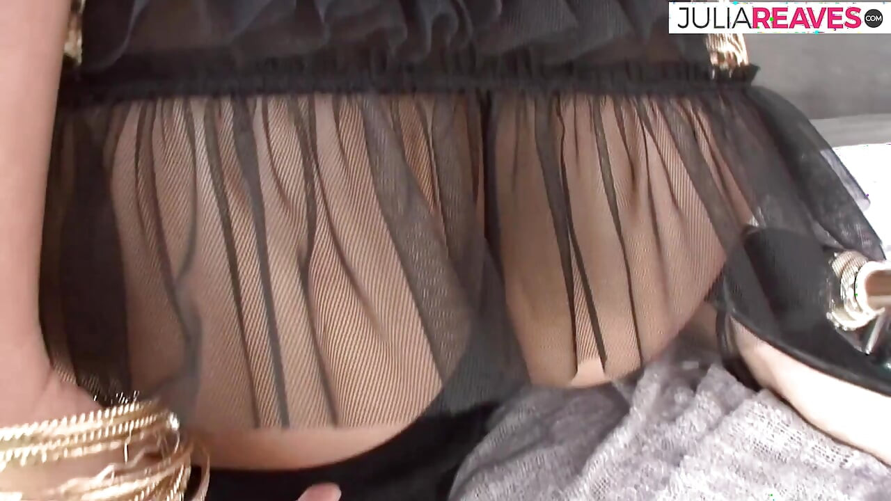 Asian MILF shows migrant where he can stick his huge cock