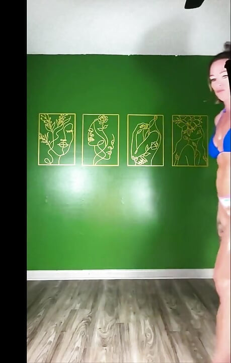 3주 만에 포즈를 취