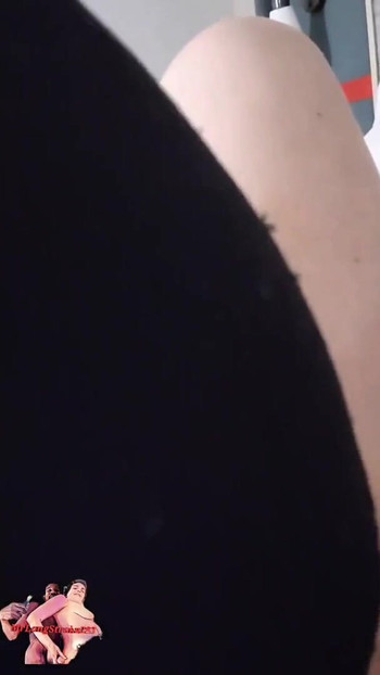 Moment de masturbare de la "Pov Pussy Devorator"