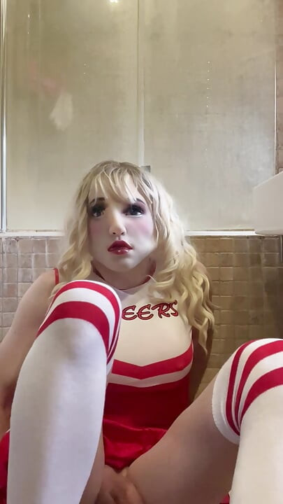 Sissy cheerleader fucking her dildo