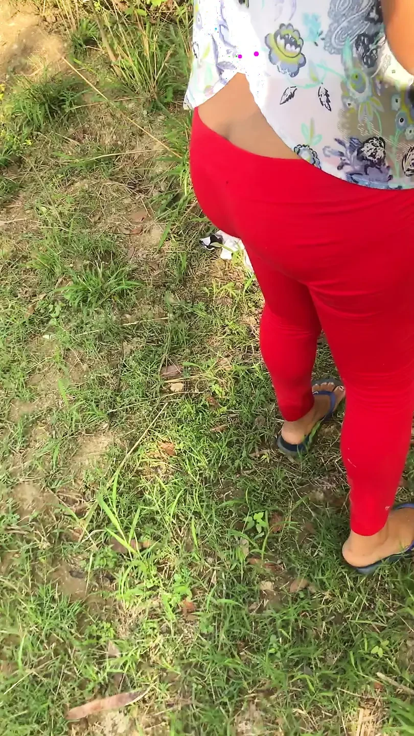 All invited I masturbate very nice on the grass