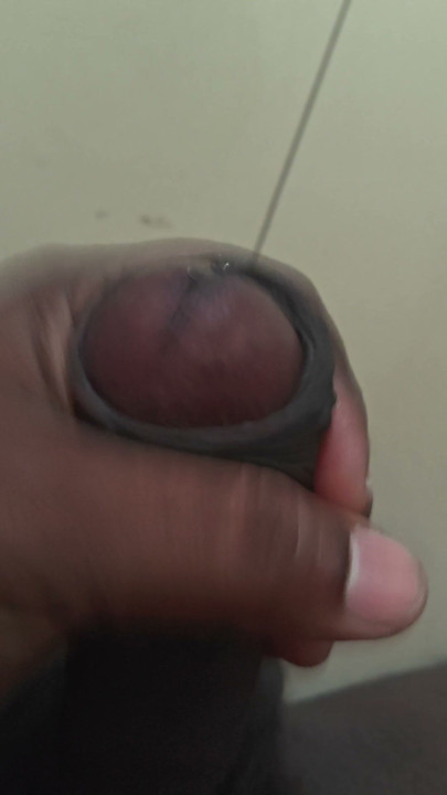 The water fell by shaking it by hand