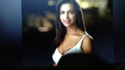 Hot Deepika Padukone got tributed again!!!