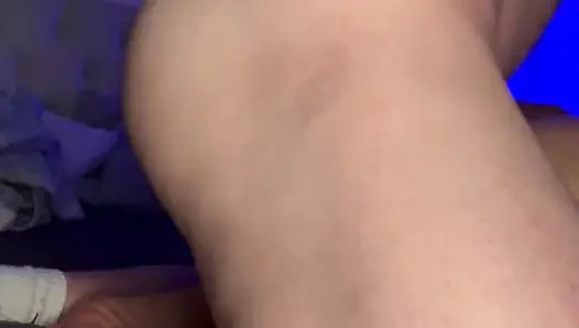 Menyetubuhi memekku yang berlumuran basah