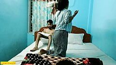 Indyjski młody chłopak pieprzy dziewczynę z obsługi pokoju w Bombaju! indyjski seks w hotelu