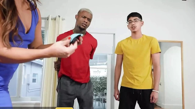 Damion Lets Diego Bang His Gf Dixie Lynn So He Can Fuck Smoking Hot MILF Kelsi Monroe - BRAZZERS