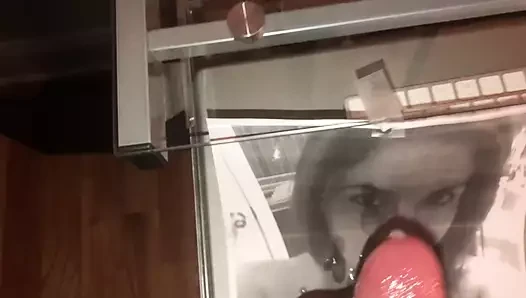 Rastgele fahişe döl içinde banyo yapıyor