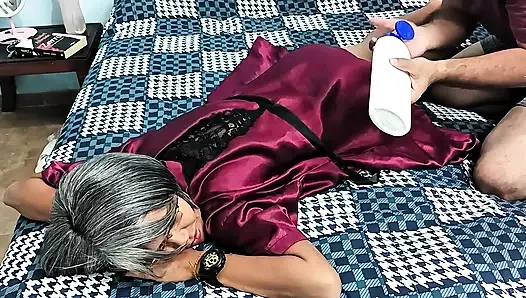 Все началось с невинного массажа в моей комнате.