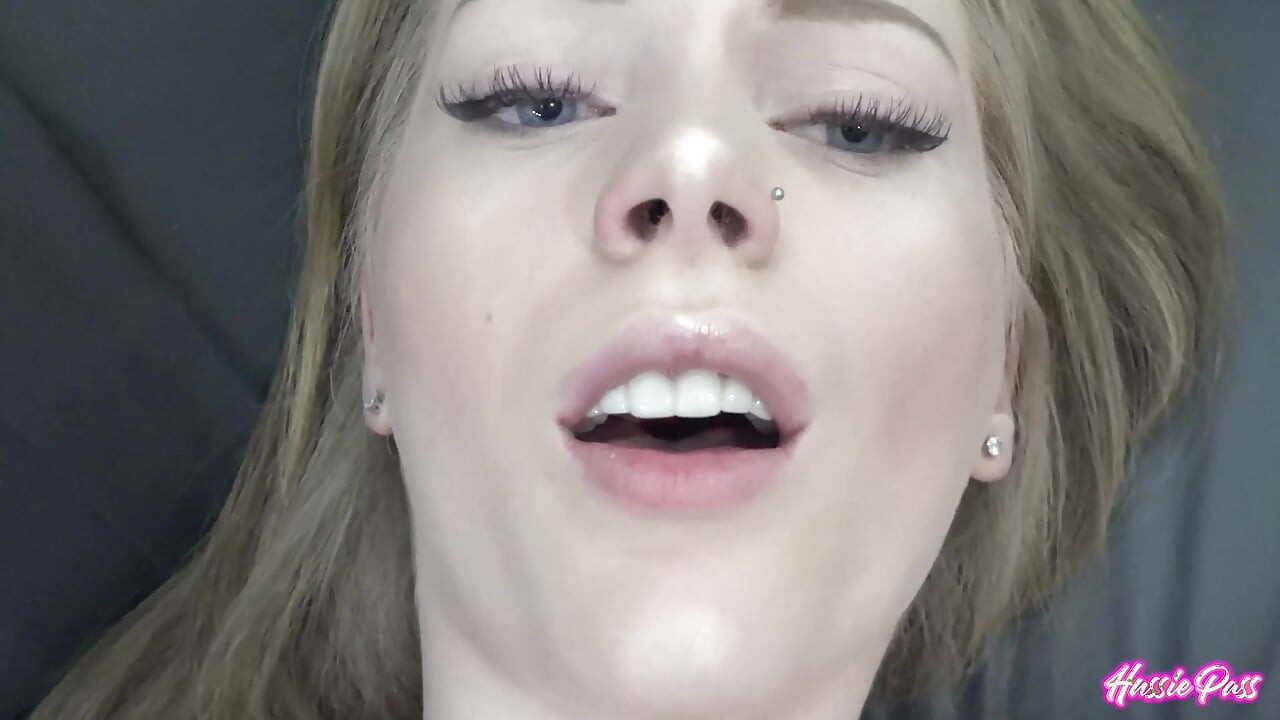 POV: Camila Mae se masturba com um vibrador enquanto Brian brinca com seu clitóris!