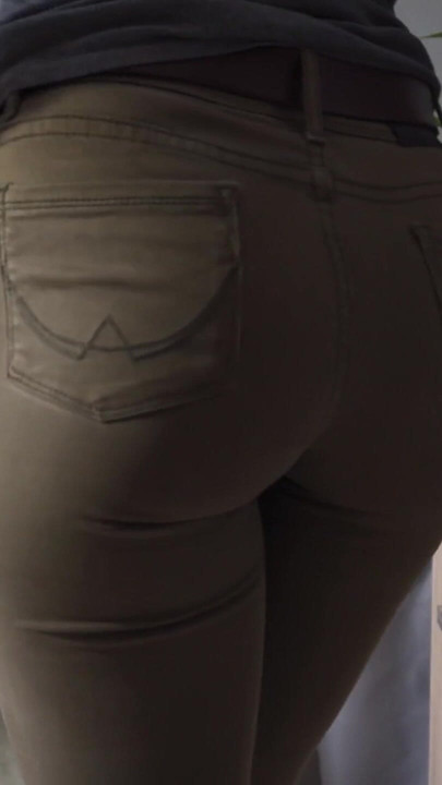 Hot Woman In Tight Jeans Walks Around And Teases Panty Line | Clip 1