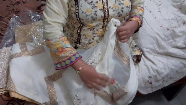 Stepson gifts stepmother new clothes - Desi Indian Fucking