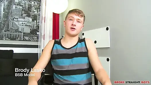 Ronan Kennedy ve Brody Lasko Oral