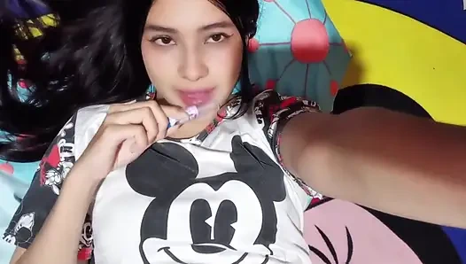 18-jährige studentin masturbiert