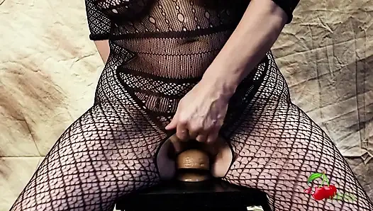 Подборка мастурбации, настоящих оргазмов, эякуляций от милфы и ее пасынка