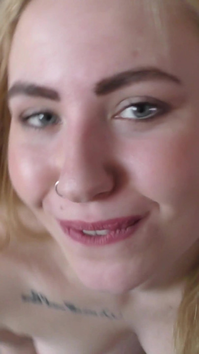 Public sex with a webcam model | Clip 1