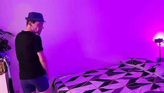 Damon gives a tantrique massage to Julia Sky