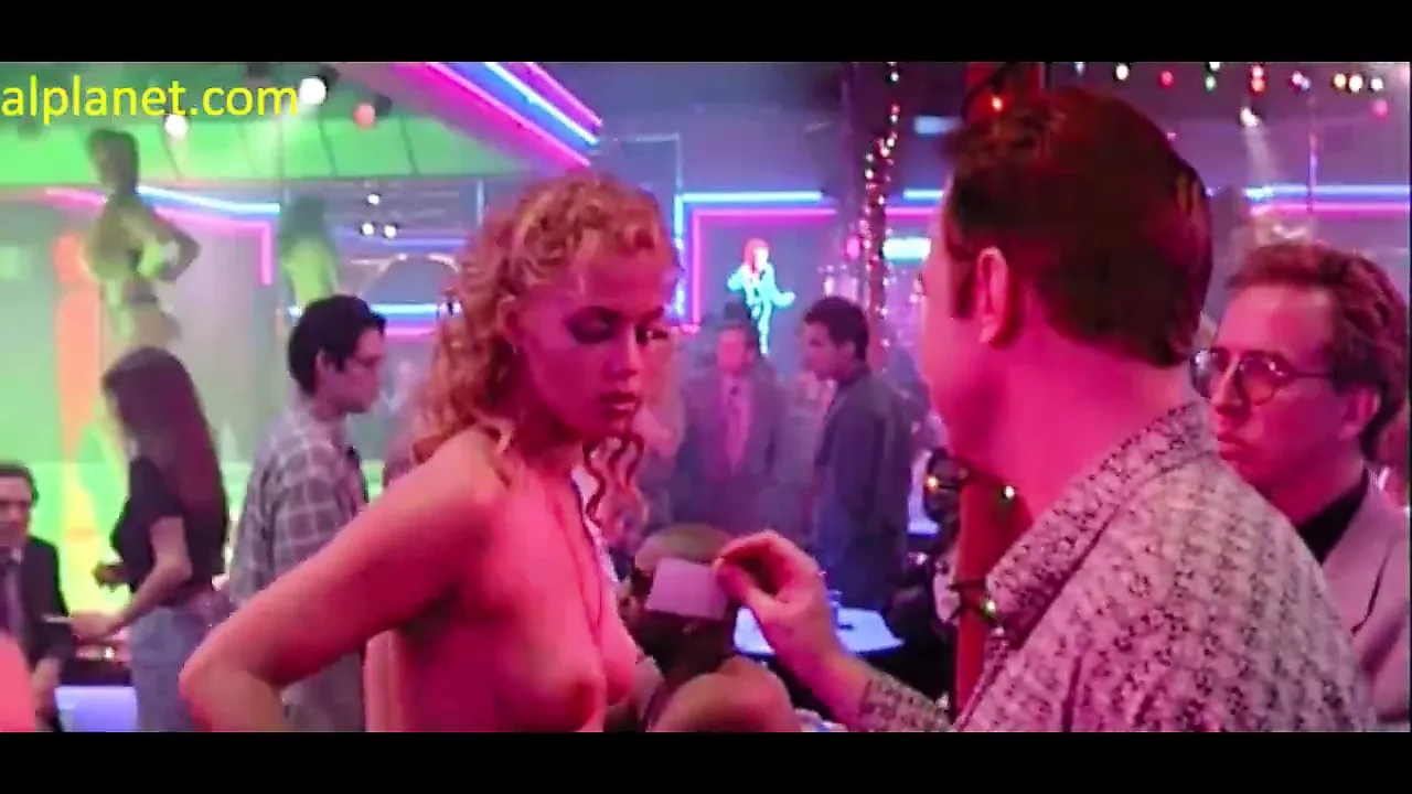 Elizabeth Berkley And Rena Riffel Striptease In Showgirls Mo