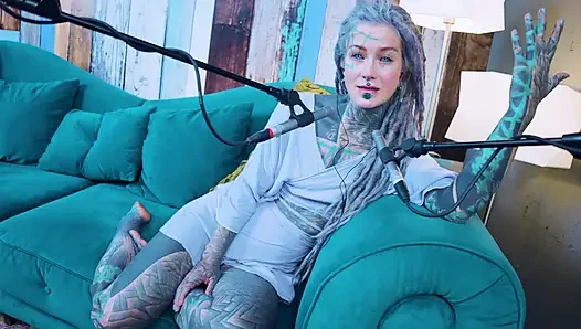 Hakkında konuşuyorum n - gerekli - asmr podcast sfw konuşuyor gotik sıska kız dreadlocks dövmeli model dövmeli kız