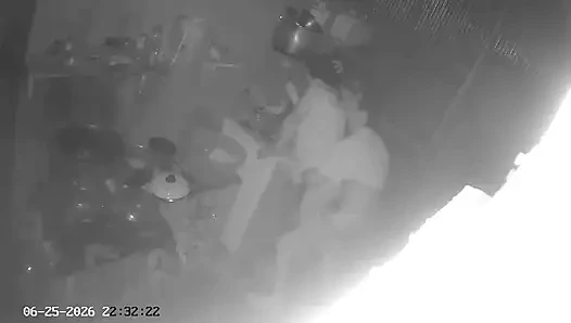 Ich habe in der küche mit der frau des chefs betrogen