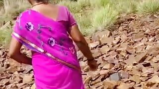 Desi aunty outdoor sex