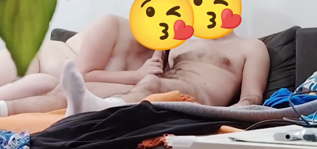 자지를 빠는 통통한 백마 소녀