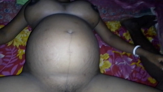 Une bhabhi enceinte se fait baiser