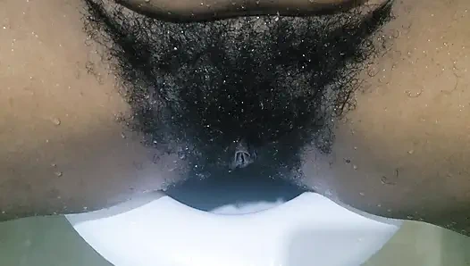 Bölüm 3: Çok heyecanlı hissettim, duşta sonsuz bir orgazm olmayı çok isterim