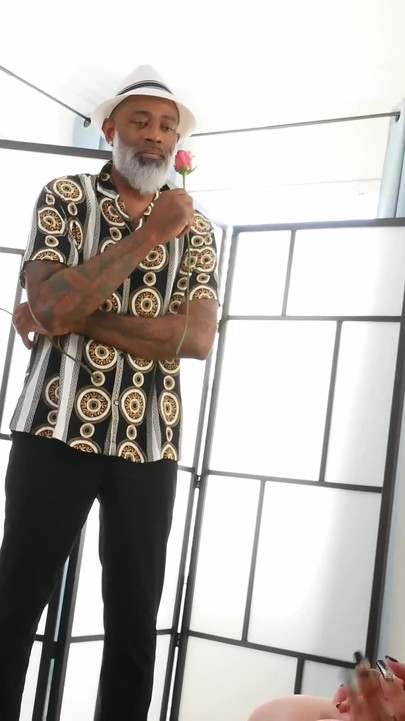 Queen of the Lounge Episode 1