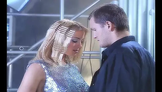 Она заставляет его приходить снова и снова