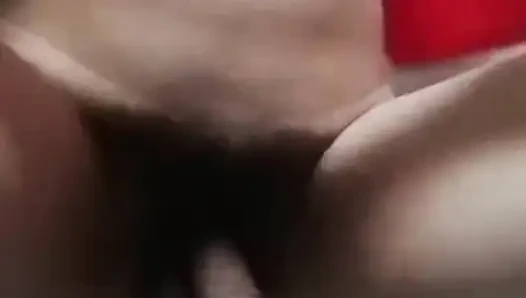 Shave off the cock hair that has just ejaculated.