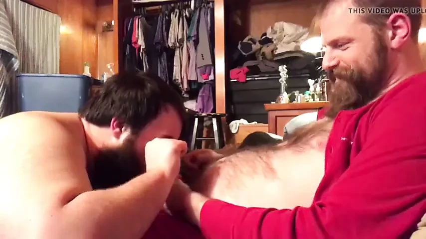 I need to suck this sexy bear