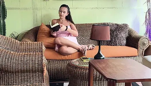 Düğünden bir hafta önce erkek arkadaşımı randoyla aldattım. Ben tam bir sürtüğüm