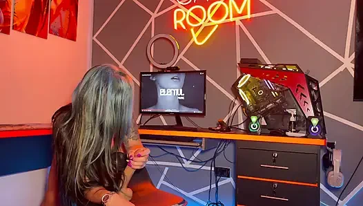 Virtual sex with Anitta punishing her biground ass in your gamer room