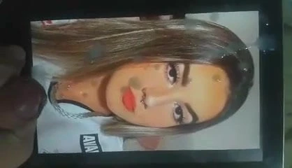 Julia Barreto tomando porra na cara