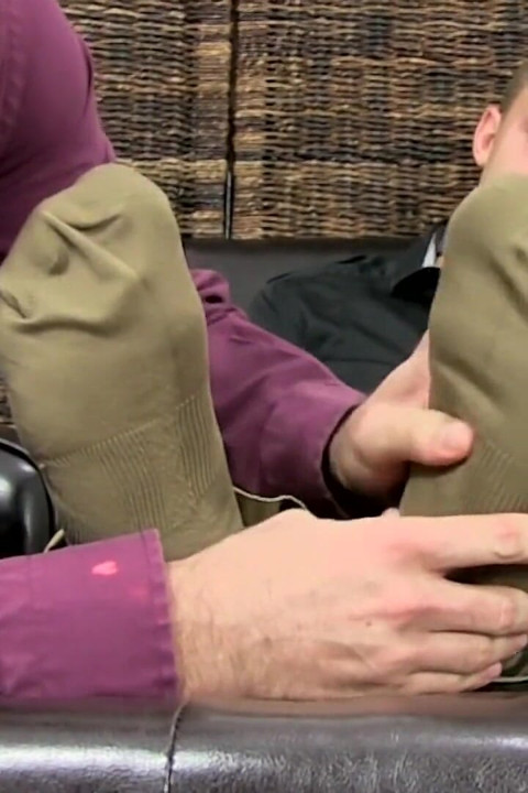 Jake's Size 10 Feet Worshiped
