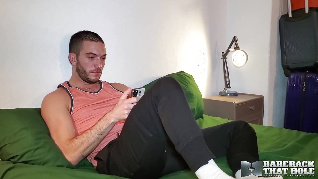 Prezervatifsizbu delik rico fatale koca sikli Romeo Davis tarafından yetiştiriliyor