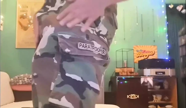 Wanking to The Beat