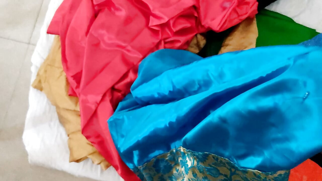 Satin silk handjob porn - Satin blue lehnga handjob of neighbor (157)